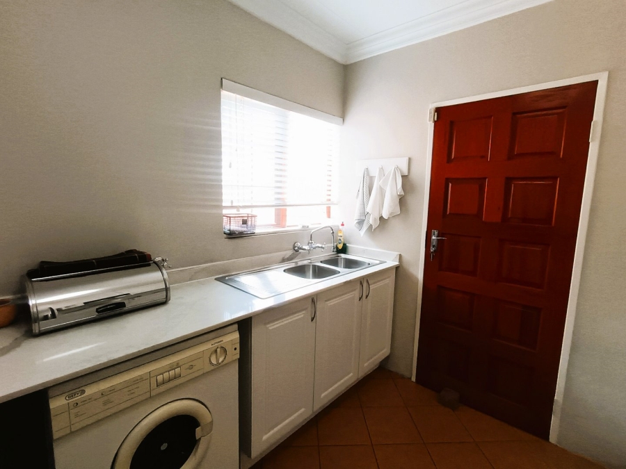 3 Bedroom Property for Sale in Eldoglen Gauteng