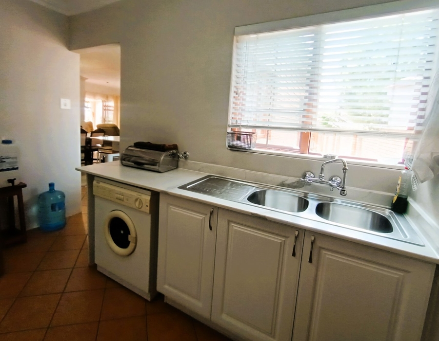 3 Bedroom Property for Sale in Eldoglen Gauteng