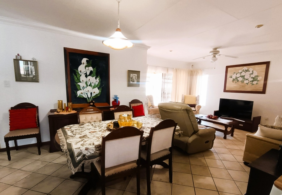 3 Bedroom Property for Sale in Eldoglen Gauteng
