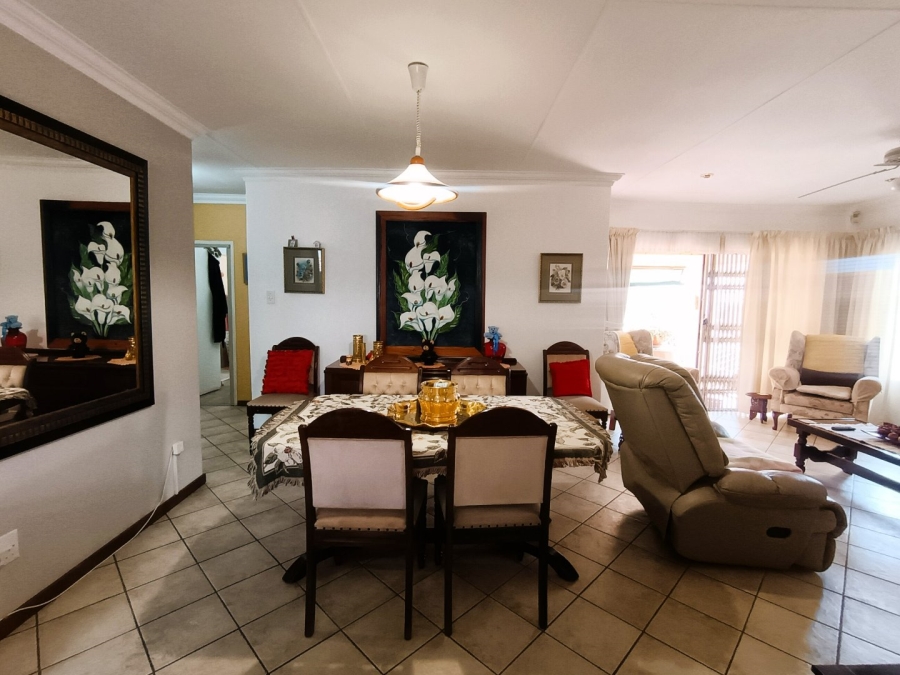 3 Bedroom Property for Sale in Eldoglen Gauteng