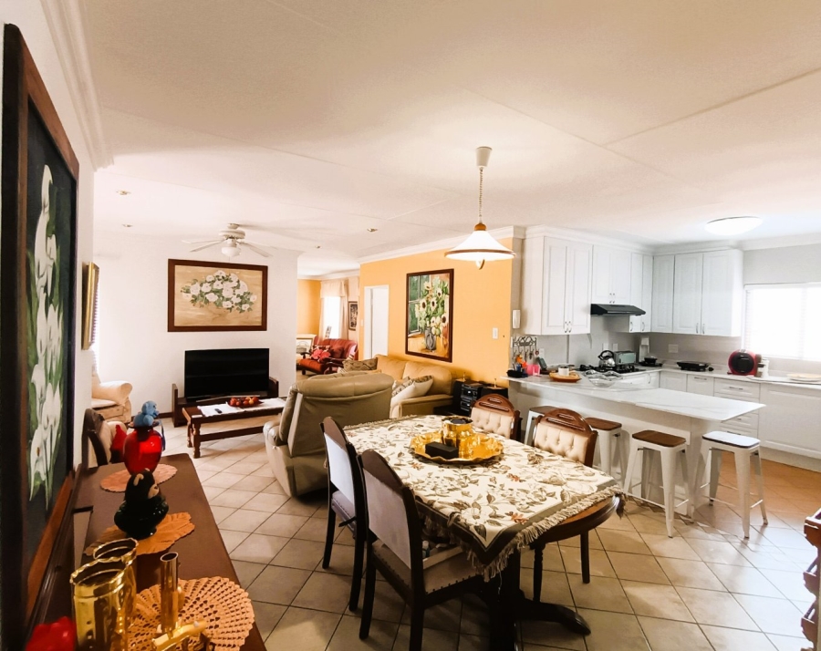 3 Bedroom Property for Sale in Eldoglen Gauteng