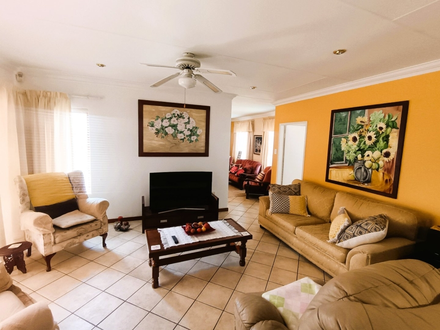 3 Bedroom Property for Sale in Eldoglen Gauteng