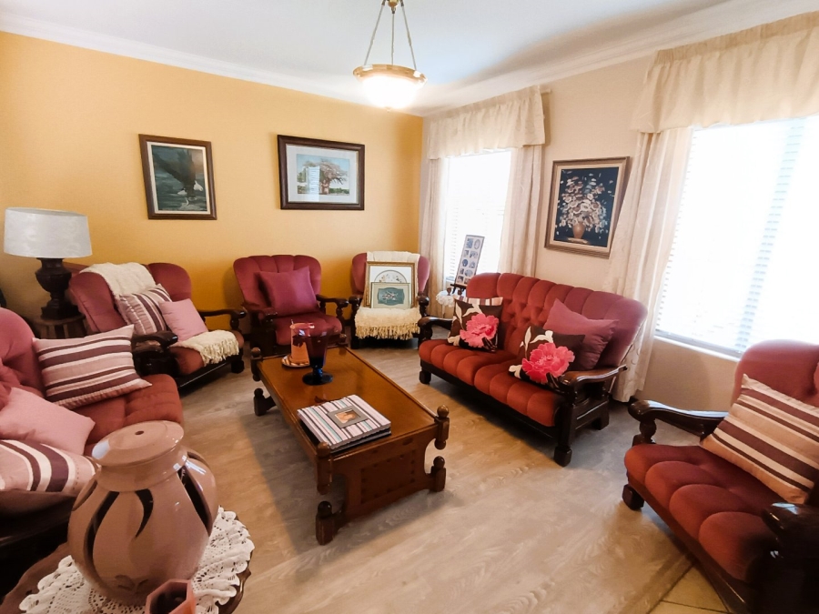 3 Bedroom Property for Sale in Eldoglen Gauteng