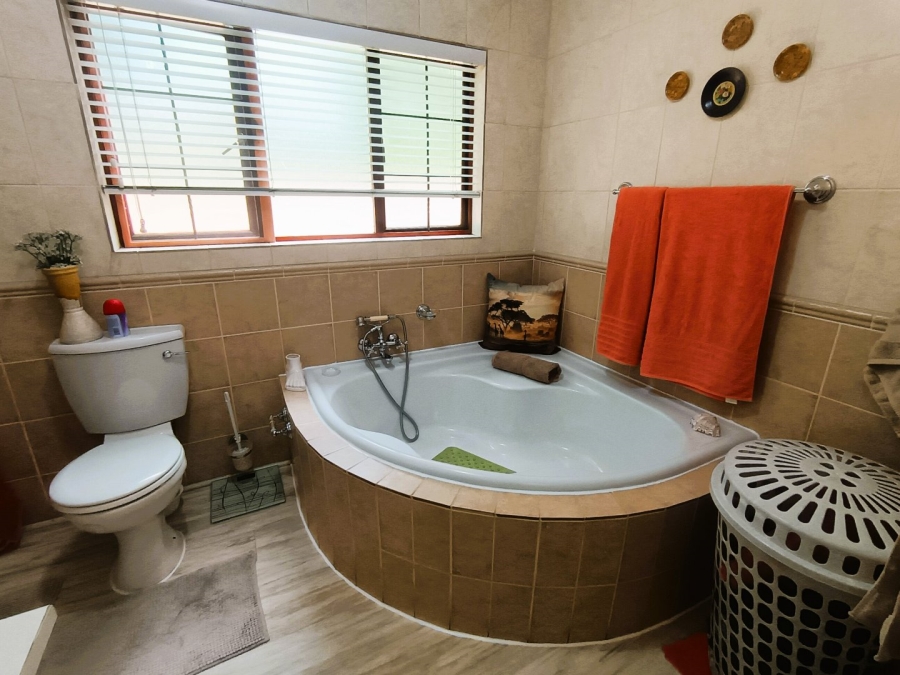 3 Bedroom Property for Sale in Eldoglen Gauteng