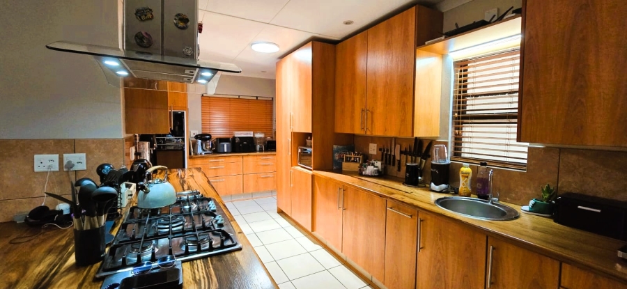 4 Bedroom Property for Sale in Clubview Gauteng