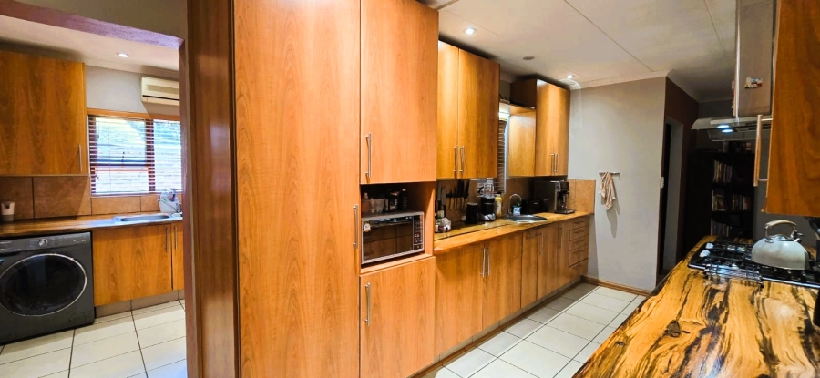 4 Bedroom Property for Sale in Clubview Gauteng