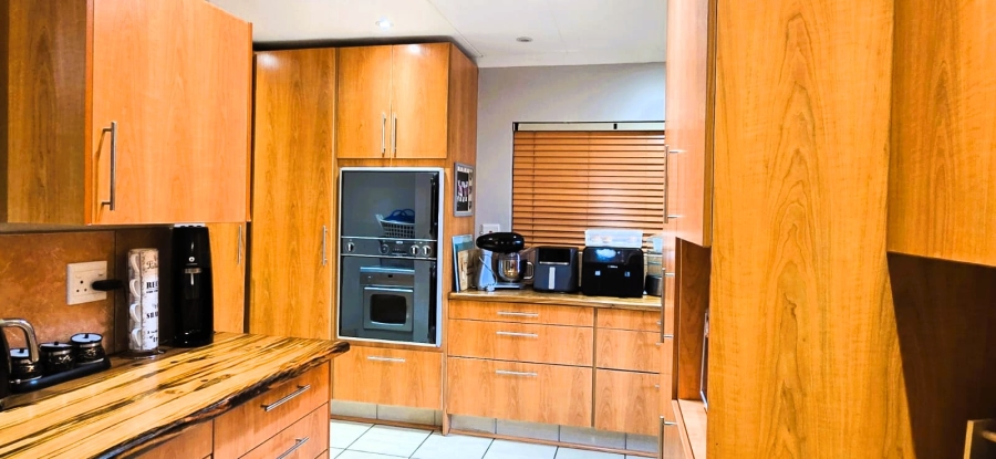 4 Bedroom Property for Sale in Clubview Gauteng