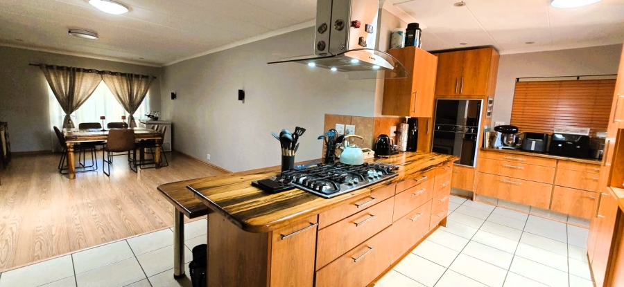 4 Bedroom Property for Sale in Clubview Gauteng
