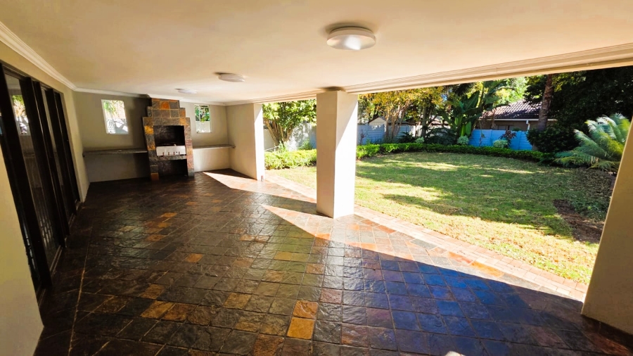 4 Bedroom Property for Sale in Garsfontein Gauteng