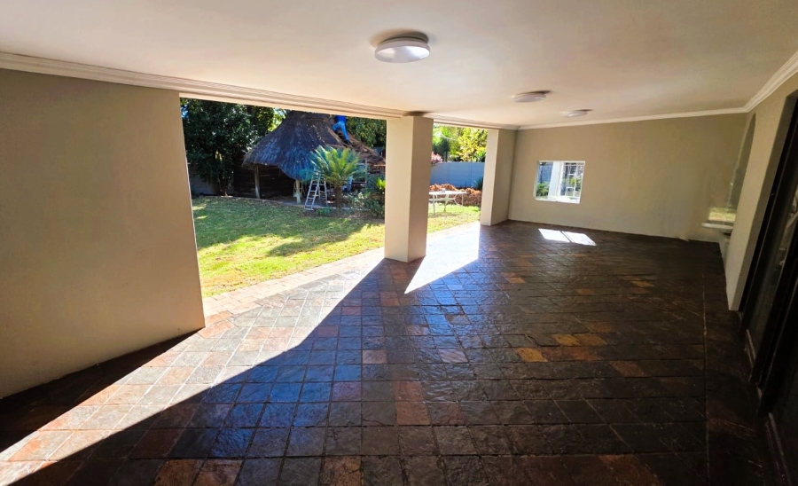 4 Bedroom Property for Sale in Garsfontein Gauteng