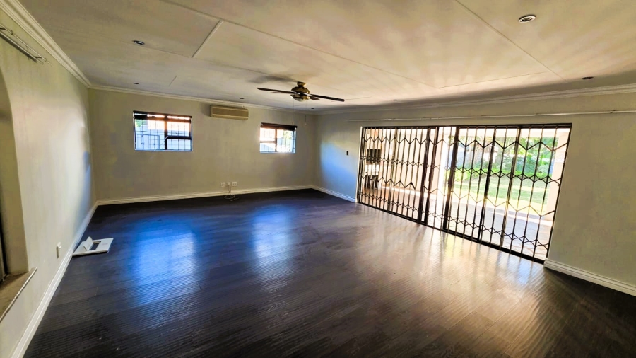 4 Bedroom Property for Sale in Garsfontein Gauteng