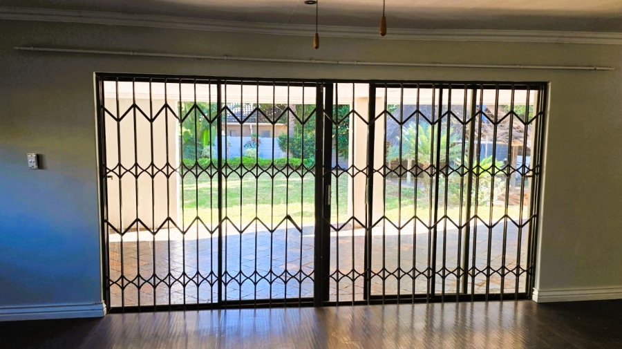 4 Bedroom Property for Sale in Garsfontein Gauteng