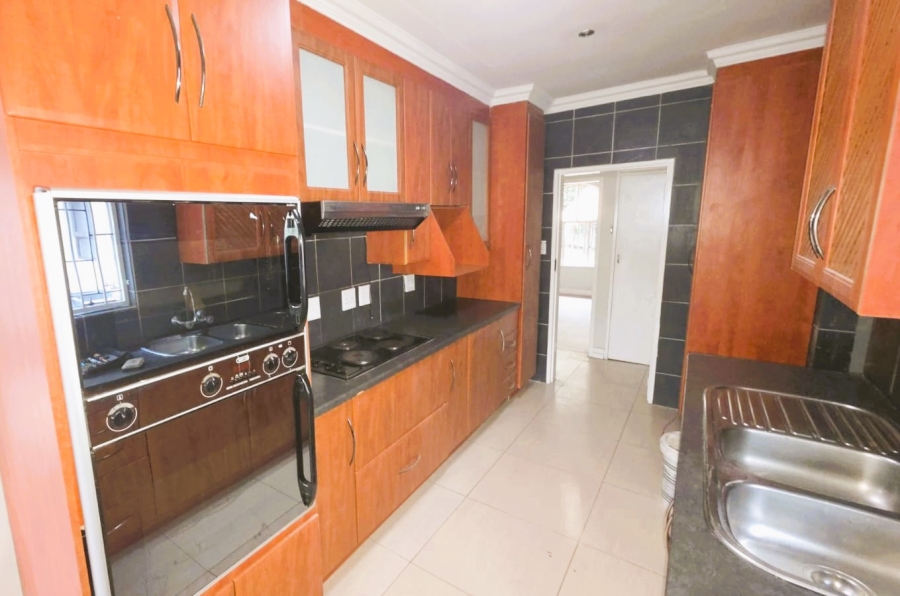 4 Bedroom Property for Sale in Garsfontein Gauteng