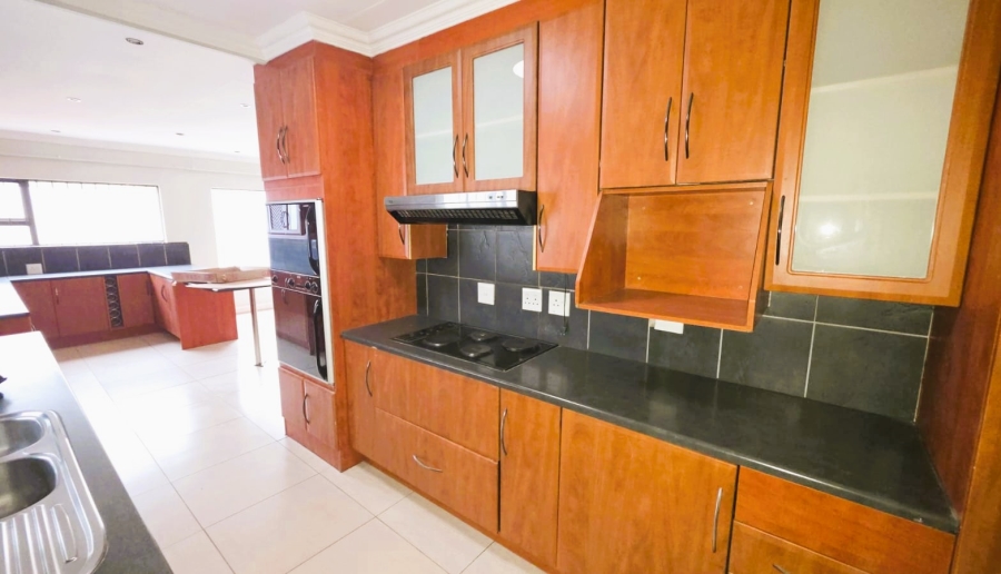 4 Bedroom Property for Sale in Garsfontein Gauteng