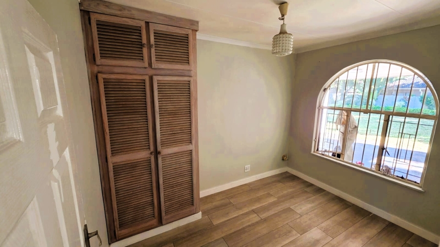 4 Bedroom Property for Sale in Garsfontein Gauteng