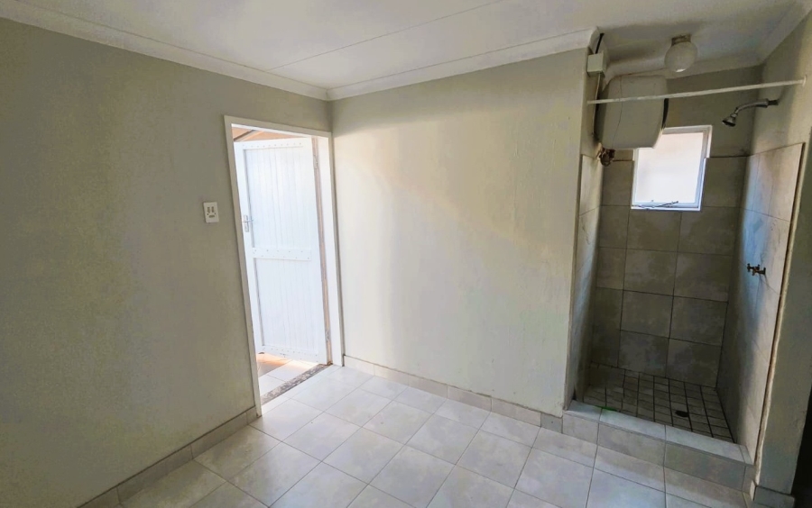 4 Bedroom Property for Sale in Garsfontein Gauteng
