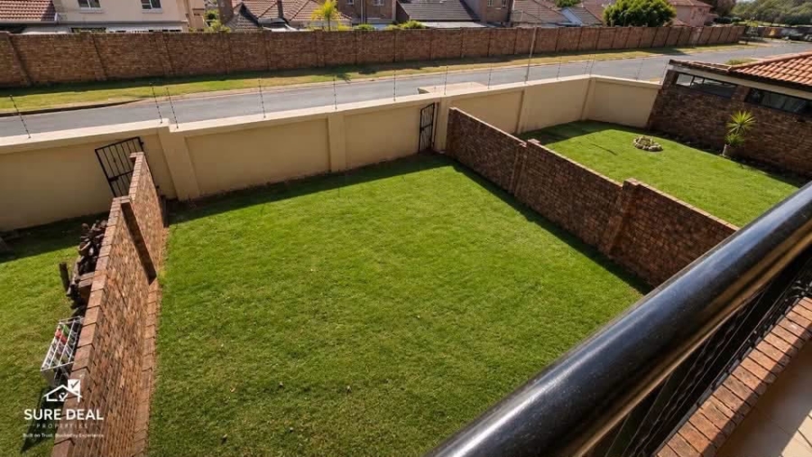 2 Bedroom Property for Sale in Magalieskruin Gauteng