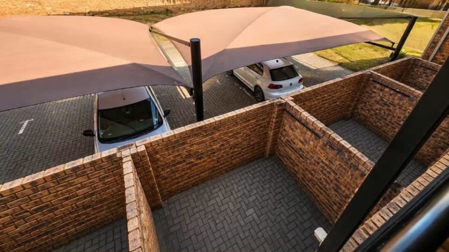 2 Bedroom Property for Sale in Magalieskruin Gauteng