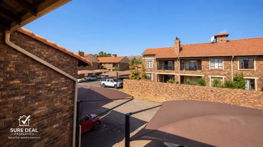 2 Bedroom Property for Sale in Magalieskruin Gauteng