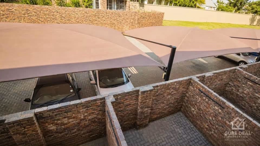 2 Bedroom Property for Sale in Magalieskruin Gauteng