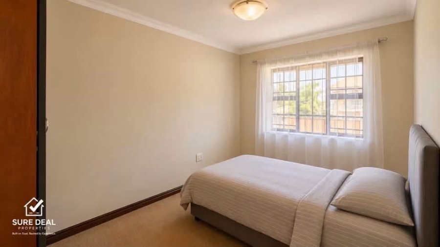 2 Bedroom Property for Sale in Magalieskruin Gauteng