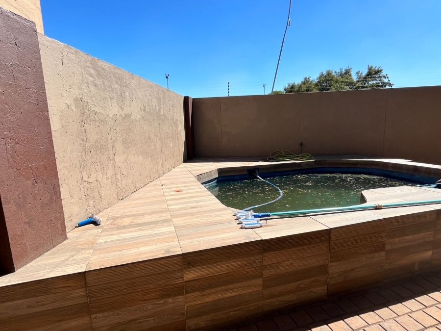 4 Bedroom Property for Sale in Vanderbijlpark SW 5 Gauteng