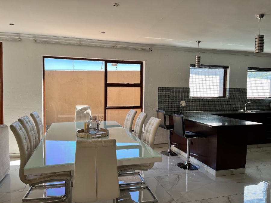 4 Bedroom Property for Sale in Vanderbijlpark SW 5 Gauteng