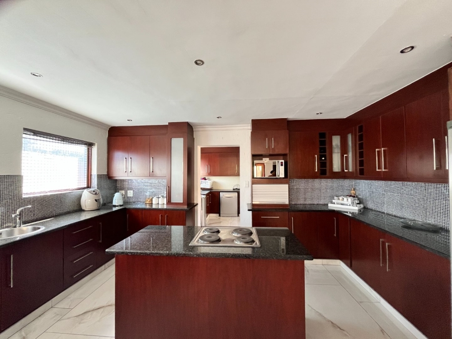 4 Bedroom Property for Sale in Vanderbijlpark SW 5 Gauteng