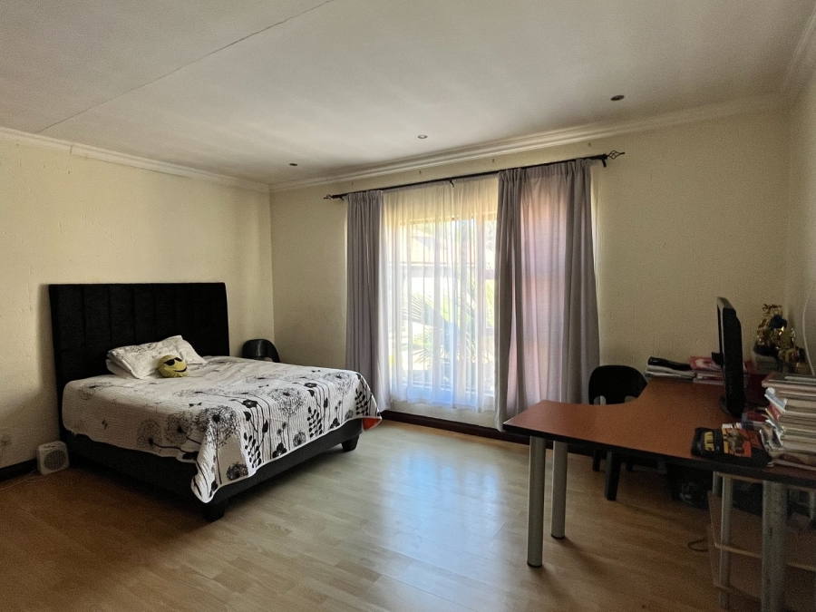 4 Bedroom Property for Sale in Vanderbijlpark SW 5 Gauteng