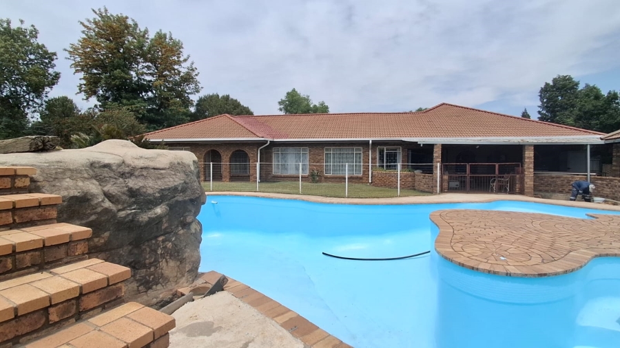 Commercial Property for Sale in Buyscelia Gauteng