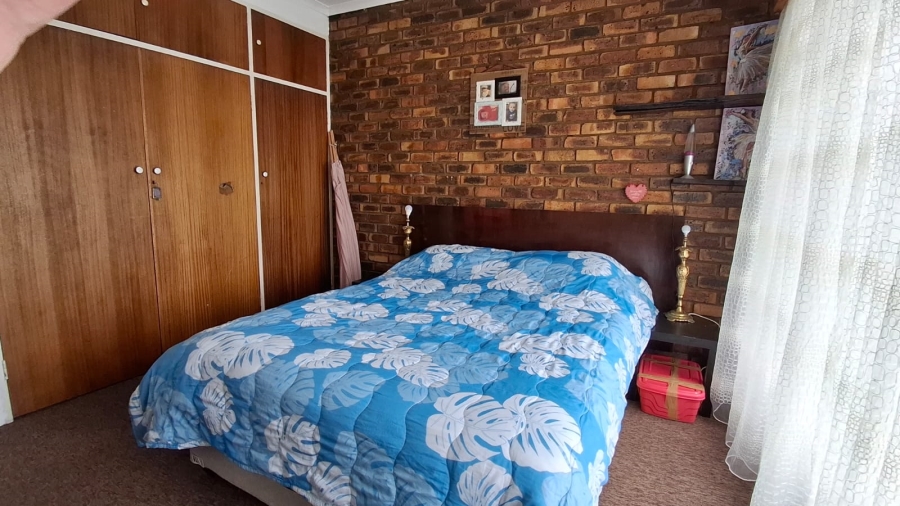 Commercial Property for Sale in Buyscelia Gauteng