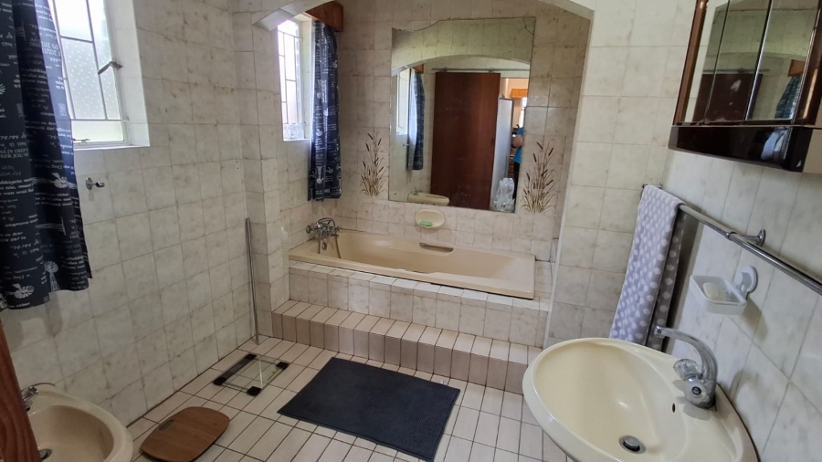 Commercial Property for Sale in Buyscelia Gauteng