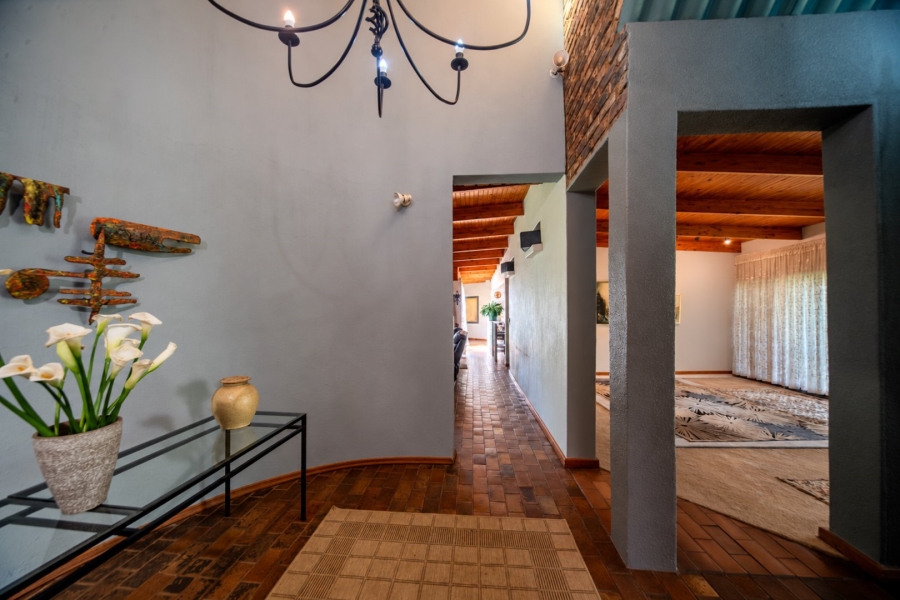 To Let 4 Bedroom Property for Rent in Shere Gauteng