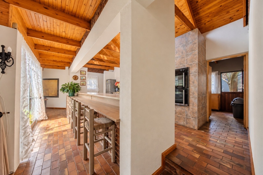 To Let 4 Bedroom Property for Rent in Shere Gauteng