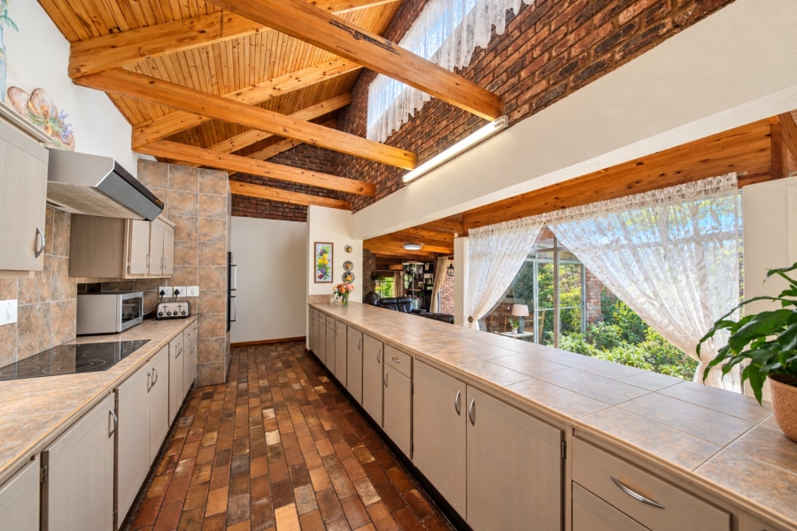 To Let 4 Bedroom Property for Rent in Shere Gauteng