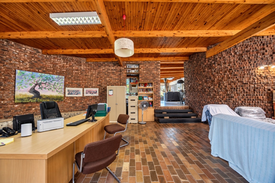 To Let 4 Bedroom Property for Rent in Shere Gauteng