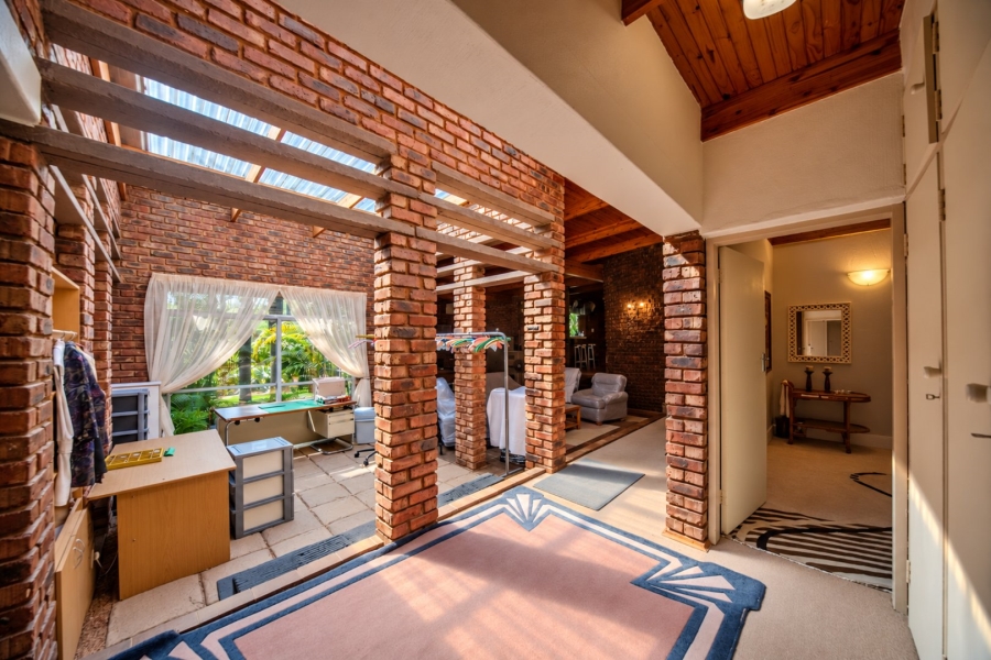 To Let 4 Bedroom Property for Rent in Shere Gauteng