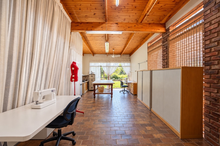 To Let 4 Bedroom Property for Rent in Shere Gauteng