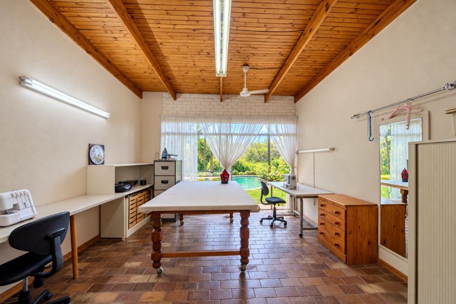 To Let 4 Bedroom Property for Rent in Shere Gauteng