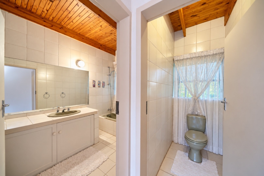 To Let 4 Bedroom Property for Rent in Shere Gauteng