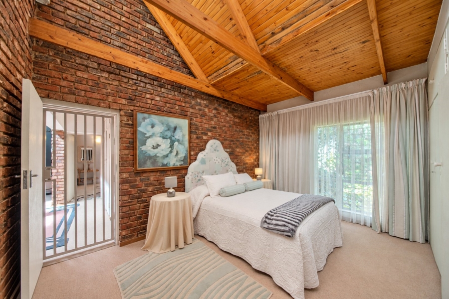 To Let 4 Bedroom Property for Rent in Shere Gauteng