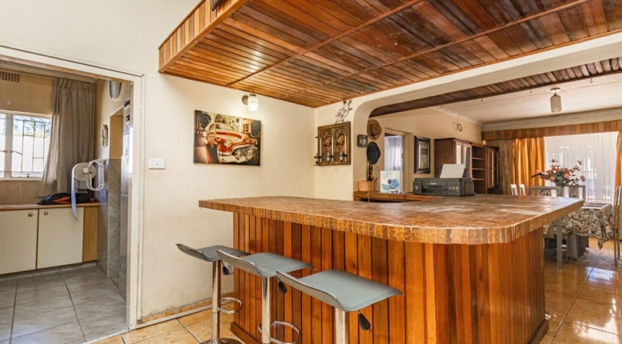 5 Bedroom Property for Sale in Illiondale Gauteng