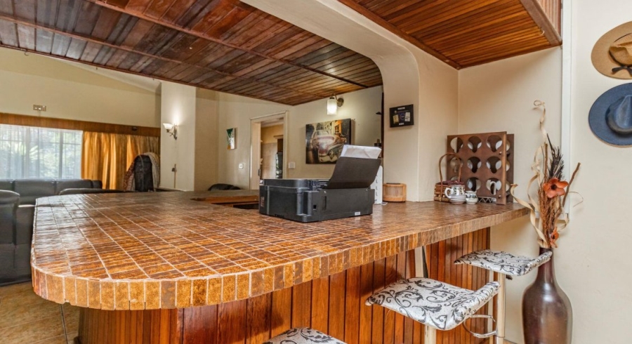 5 Bedroom Property for Sale in Illiondale Gauteng