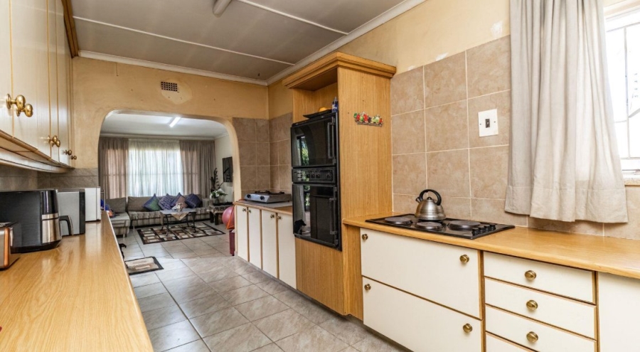 5 Bedroom Property for Sale in Illiondale Gauteng