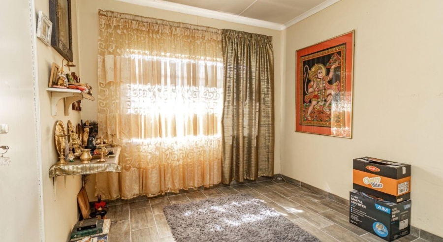 5 Bedroom Property for Sale in Illiondale Gauteng