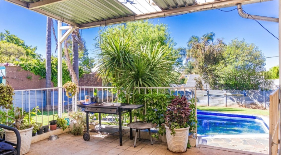 5 Bedroom Property for Sale in Illiondale Gauteng