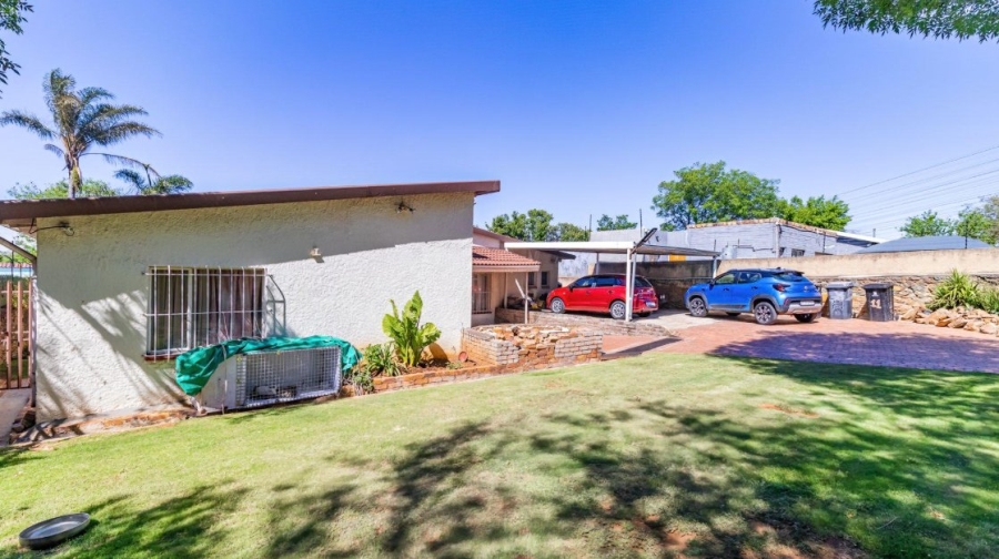 5 Bedroom Property for Sale in Illiondale Gauteng