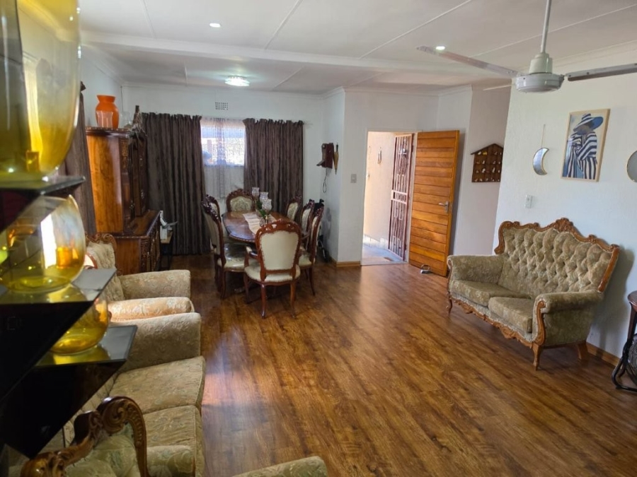 3 Bedroom Property for Sale in Bonaero Park Gauteng