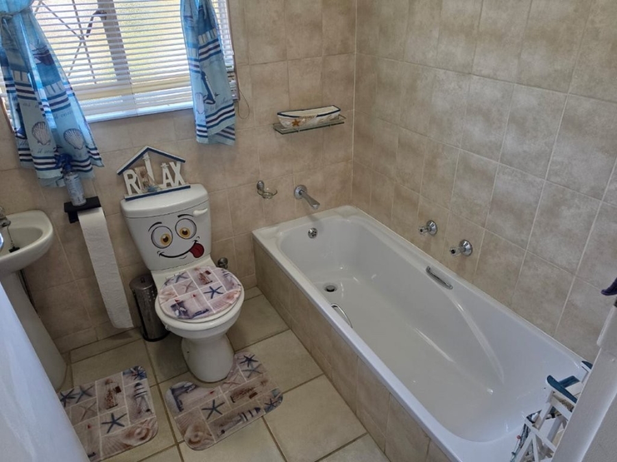 3 Bedroom Property for Sale in Bonaero Park Gauteng