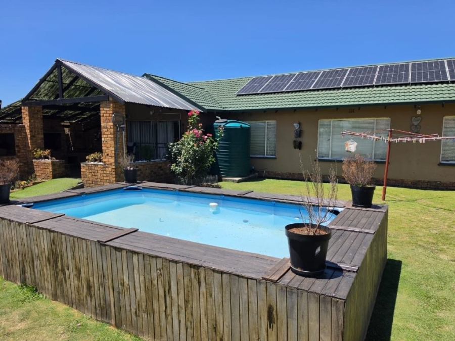 3 Bedroom Property for Sale in Bonaero Park Gauteng
